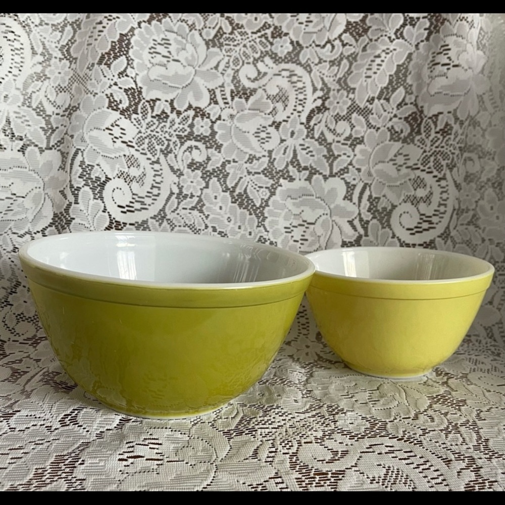 Vintage Pyrex Nesting Mixing Bowl Verde Green Set 401 & 402